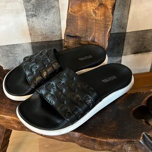Michael Kors black padded slides women’s size 6